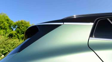 Kia Sportage - rear pillar detail