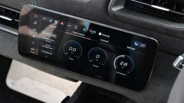 Maserati MCPure Cielo - infotainment screen