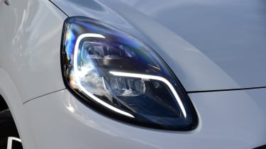 Ford Puma - headlights