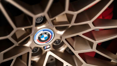 BMW M4 50 Jahre edition - wheel centre