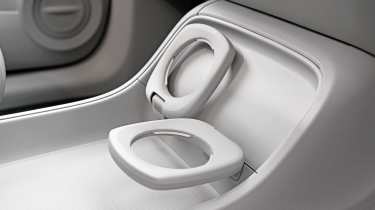Leapmotor B10 - cupholder
