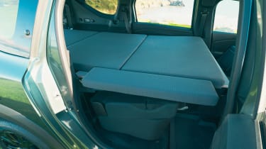 Dacia Jogger Extreme Sleep Pack - bed over folded rear seats
