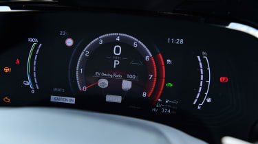 Lexus NX 450h+ long termer - dial screen