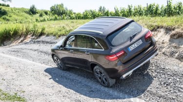 Mercedes GLC - off-road action