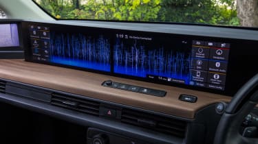 Honda e - screens