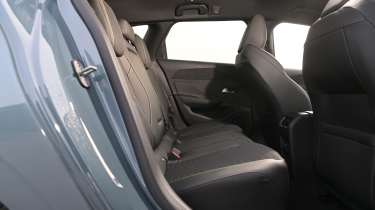 Peugeot E-308 SW facelift - rear seats
