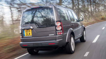 Land Rover Discovery Landmark rear tracking