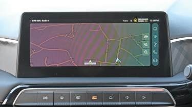 MG3 touchscreen displaying navigation