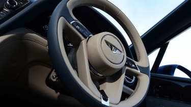 Bentley Bentayga - steering wheel