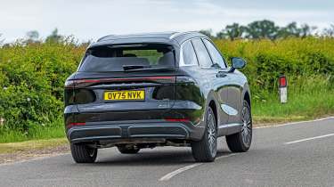 Chery Tiggo 9 - rear cornering