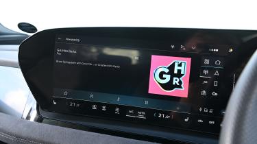 Audi Q6 e-tron - infotainment screen 