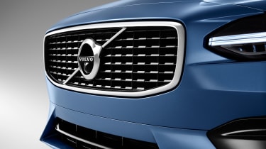Volvo V90 R-Design - studio front detail