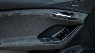 Audi Q6 Sportback e-tron door buttons