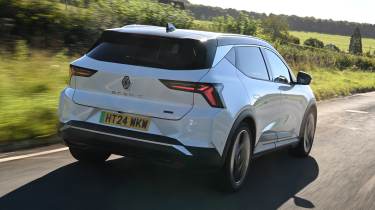 Renault Scenic E-Tech - rear tracking 