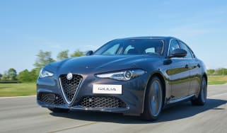 Alfa Romeo Giulia - front tracking 2