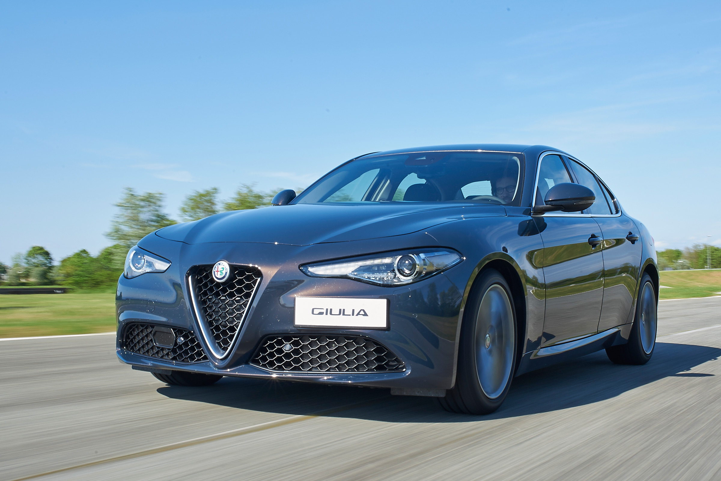 New Alfa Romeo Giulia 2016: Full details and pics | | Auto Express