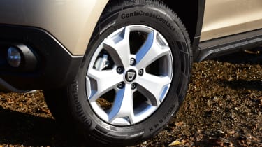 Dacia Duster alloy wheel