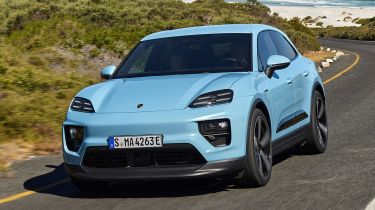 Porsche Macan - front