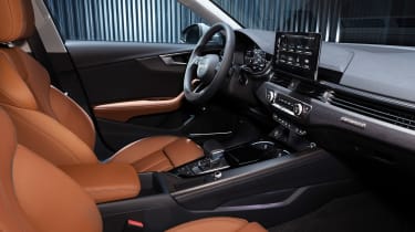 Audi A4 Avant - cabin