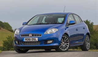 Fiat Bravo front three-quarters