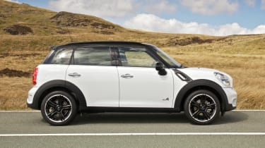 MINI Countryman profile