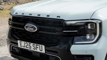 Ford Ranger - grille