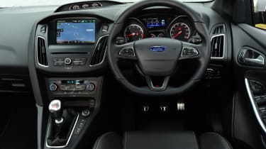Ford Focus ST Mountune dashboard