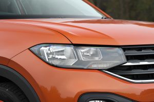 Volkswagen T-Cross - front light