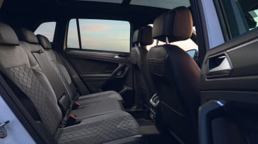 Volkswagen Tiguan eHybrid - rear seats