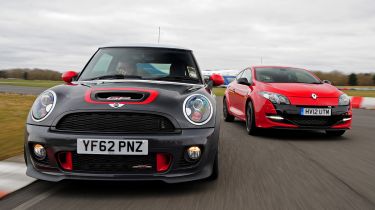 MINI JCW GP vs Renaultsport Megane Cup