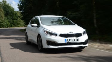 Alfa Romeo Giulietta vs SEAT Leon vs Kia Cee'd - Cee'd front tracking