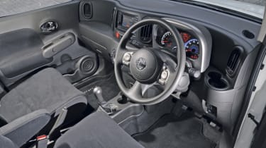 Nissan Cube interior