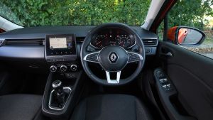 Renault%20Clio%20long%20termer%20first%20report-4.jpg
