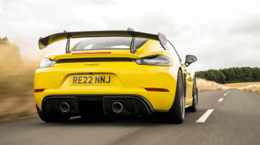 Porsche 718 Cayman GT4 RS - rear tracking