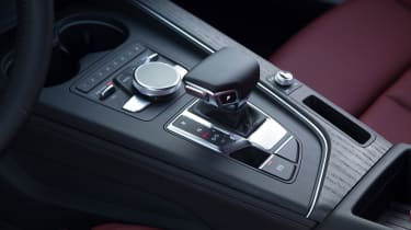 Audi A5 Coupe 2016 - centre console