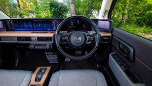 Honda e - interior