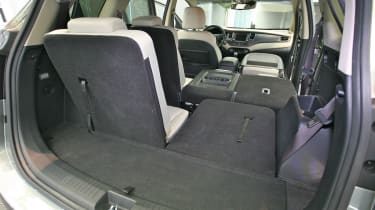 Kia Carens rear seats