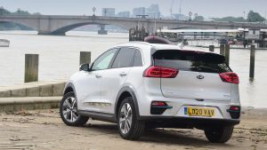 Kia%20e-niro%202020%20facelift%20review-2.jpg