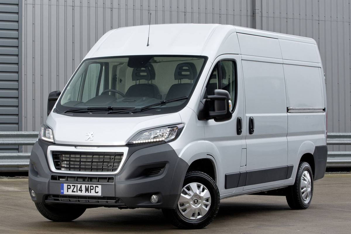 Peugeot Boxer van review | Auto Express