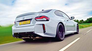 BMW M2 - rear tracking