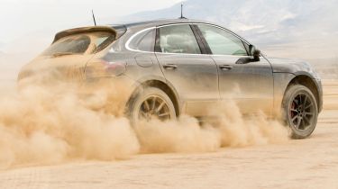 Porsche Macan dust