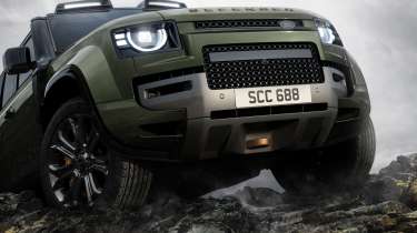 Land Rover Defender Octa MY27 - front detail