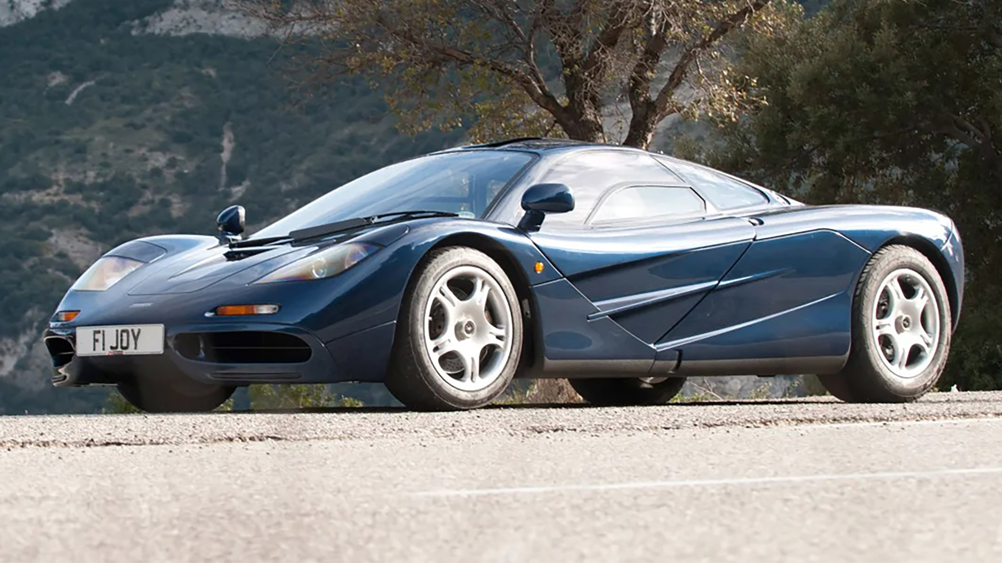 McLaren F1 Iconic Design With Sublime Aerodynamics