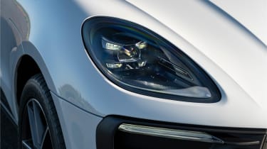 Porsche Macan T - headlight