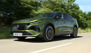 Peugeot E-408 - front tracking