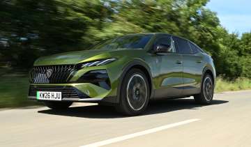 Peugeot E-408 - front tracking