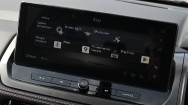 Nissan Qashqai - infotainment screen 