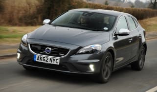 Volvo V40 T3 R-Design front tracking