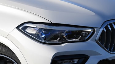 BMW X6 - front light