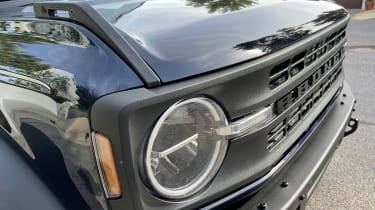 Ford Bronco - front light